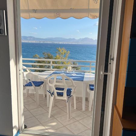 Atlas Apartment With Private Beach And Seaview Blue Loutráki Exterior photo