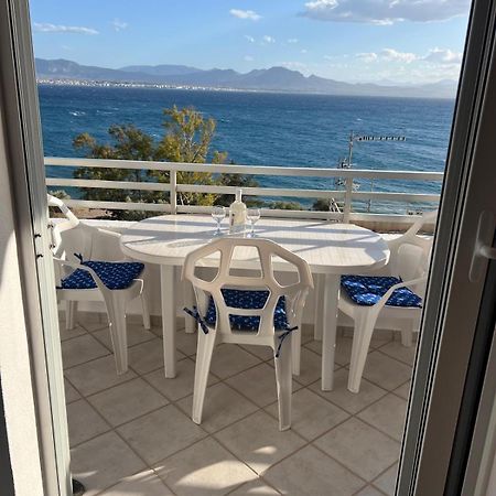 Atlas Apartment With Private Beach And Seaview Blue Loutráki Exterior photo