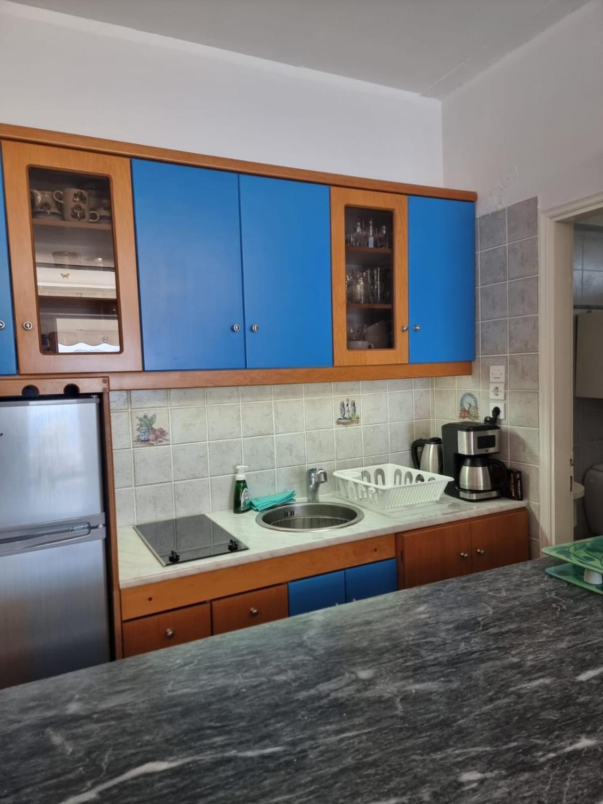 Atlas Apartment With Private Beach And Seaview Blue Loutráki Exterior photo