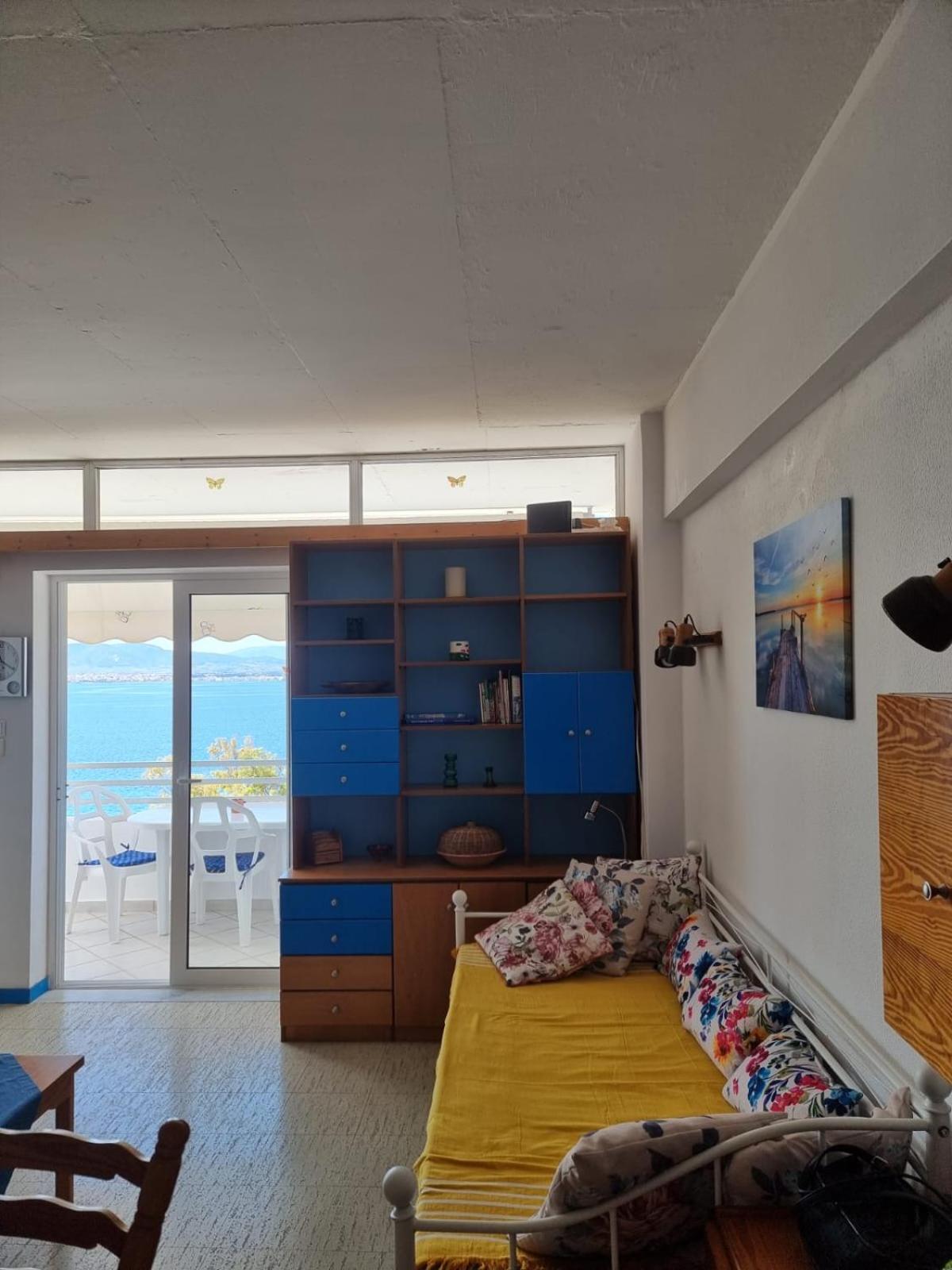 Atlas Apartment With Private Beach And Seaview Blue Loutráki Exterior photo