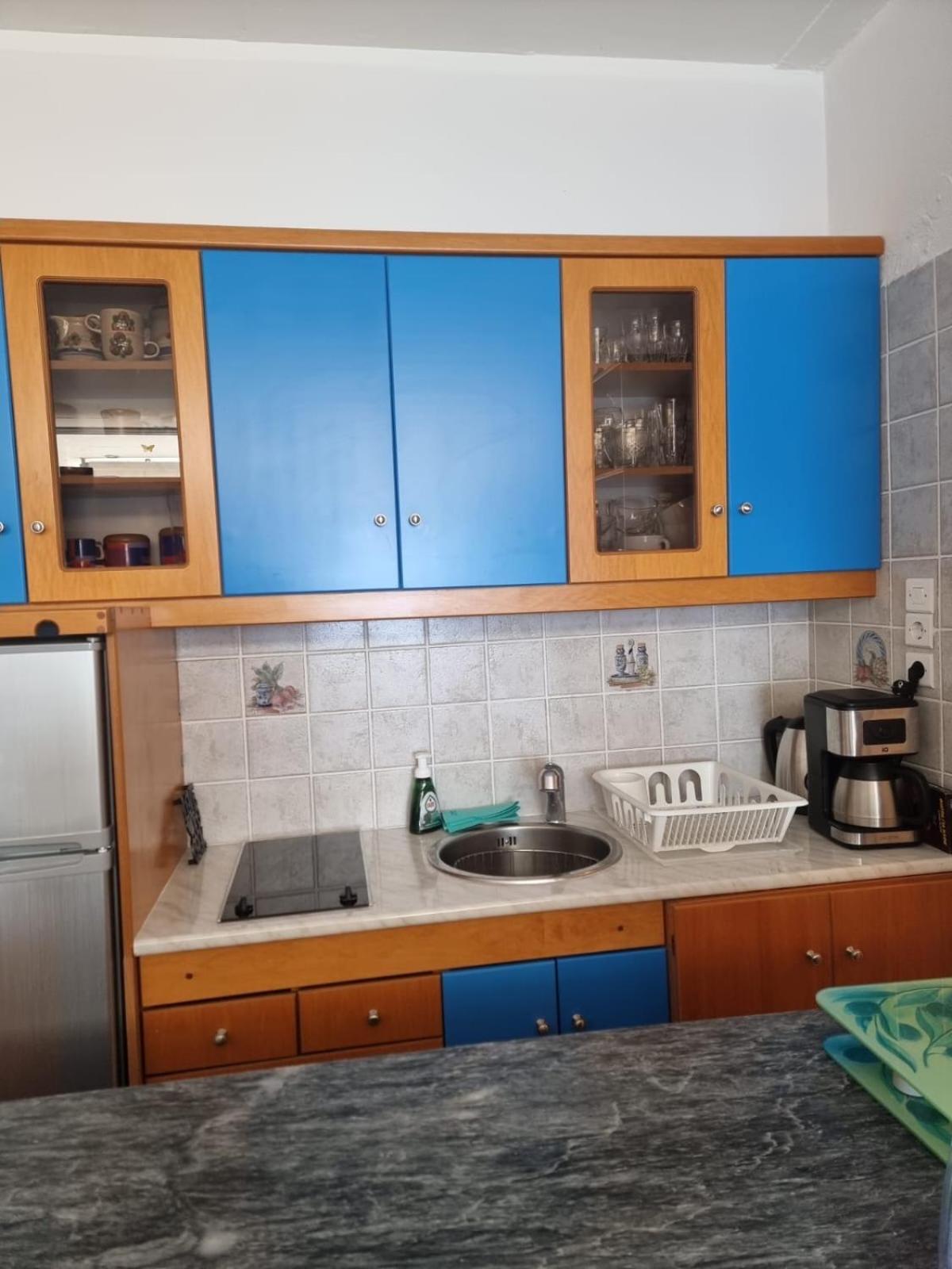 Atlas Apartment With Private Beach And Seaview Blue Loutráki Exterior photo